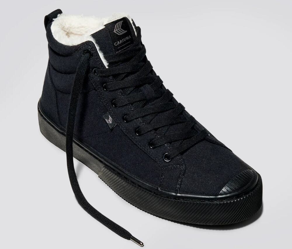 Cariuma Womens OCA Therma High Sneakers Size 6 Black Water Repllent Suede NIB